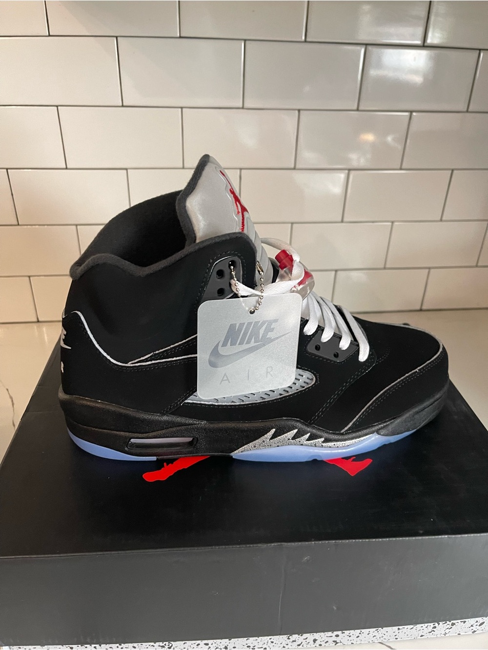 Men’s Retro 5 Metallic Size 11.